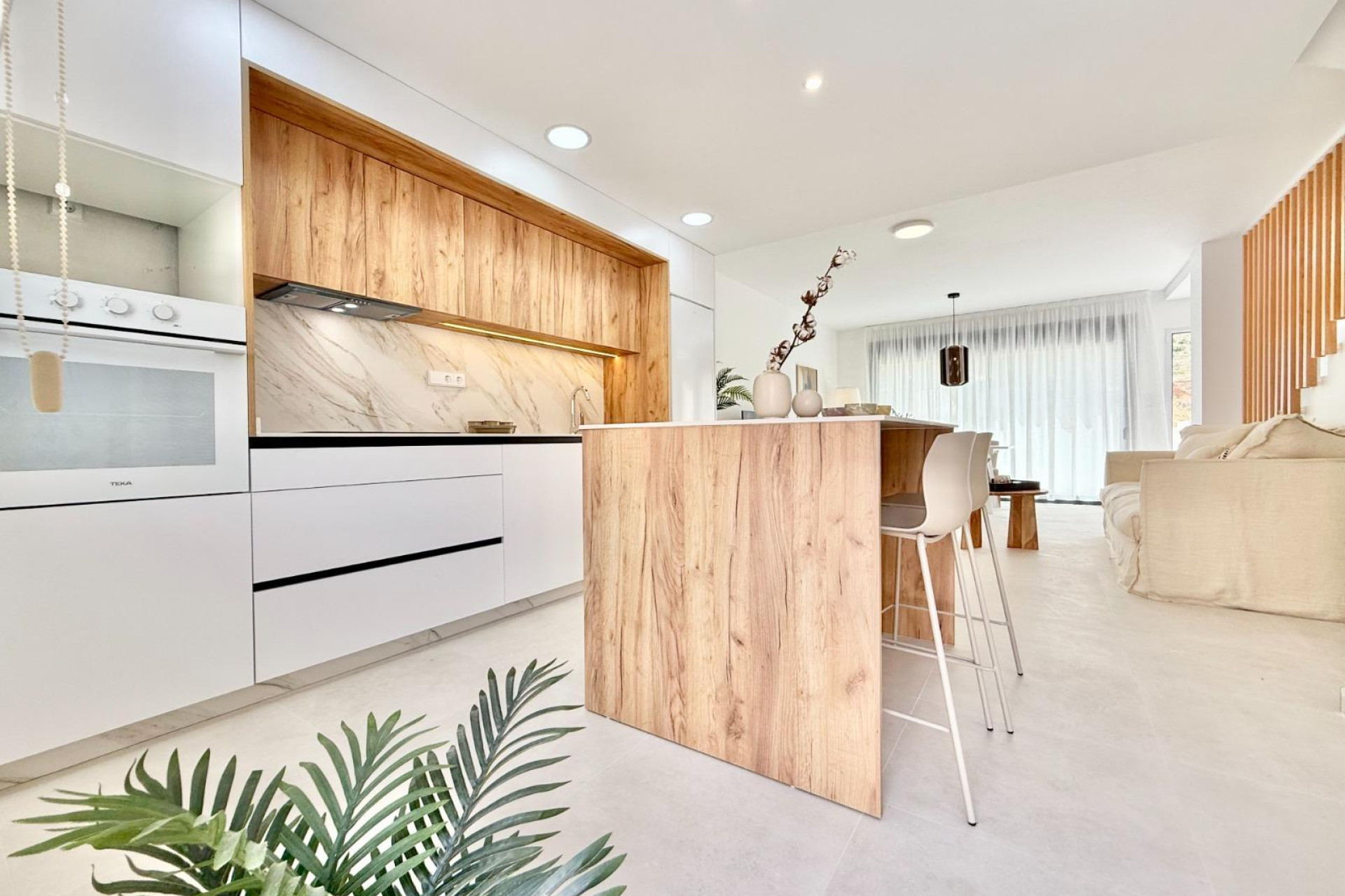 Краткосрочная аренда - Town House -
Cox - San Fernando