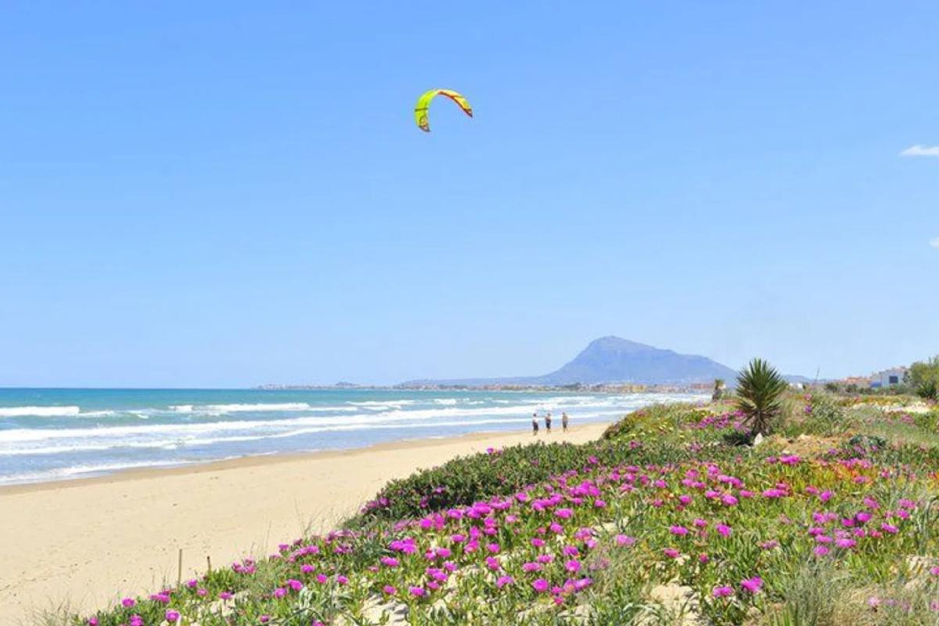 Новое здание - Adosados -
Denia - Calle Riu Vernissa, 31