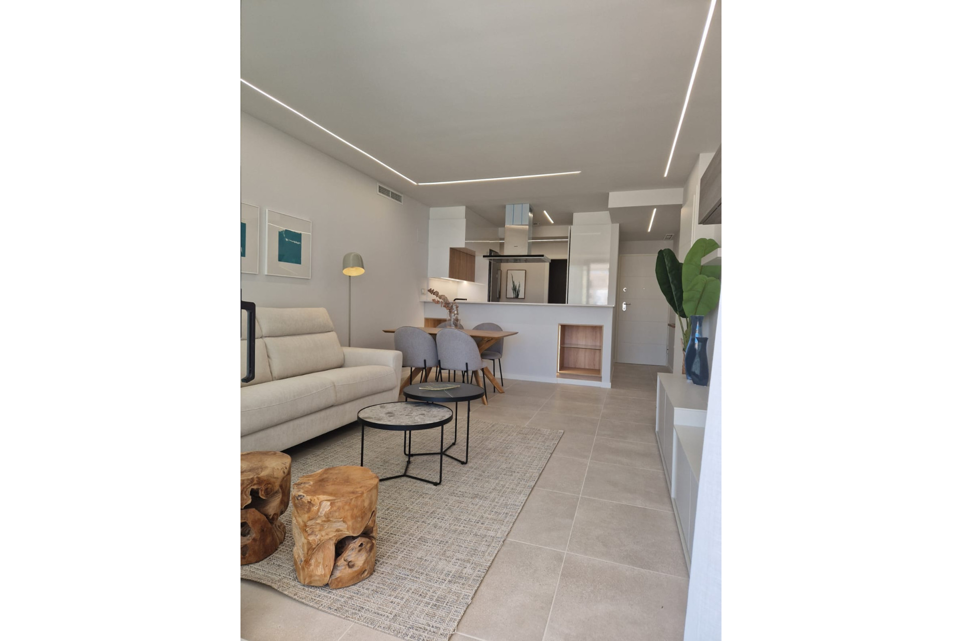 Новое здание - Bajos -
Denia - 03700, Llac Sanabria, 2