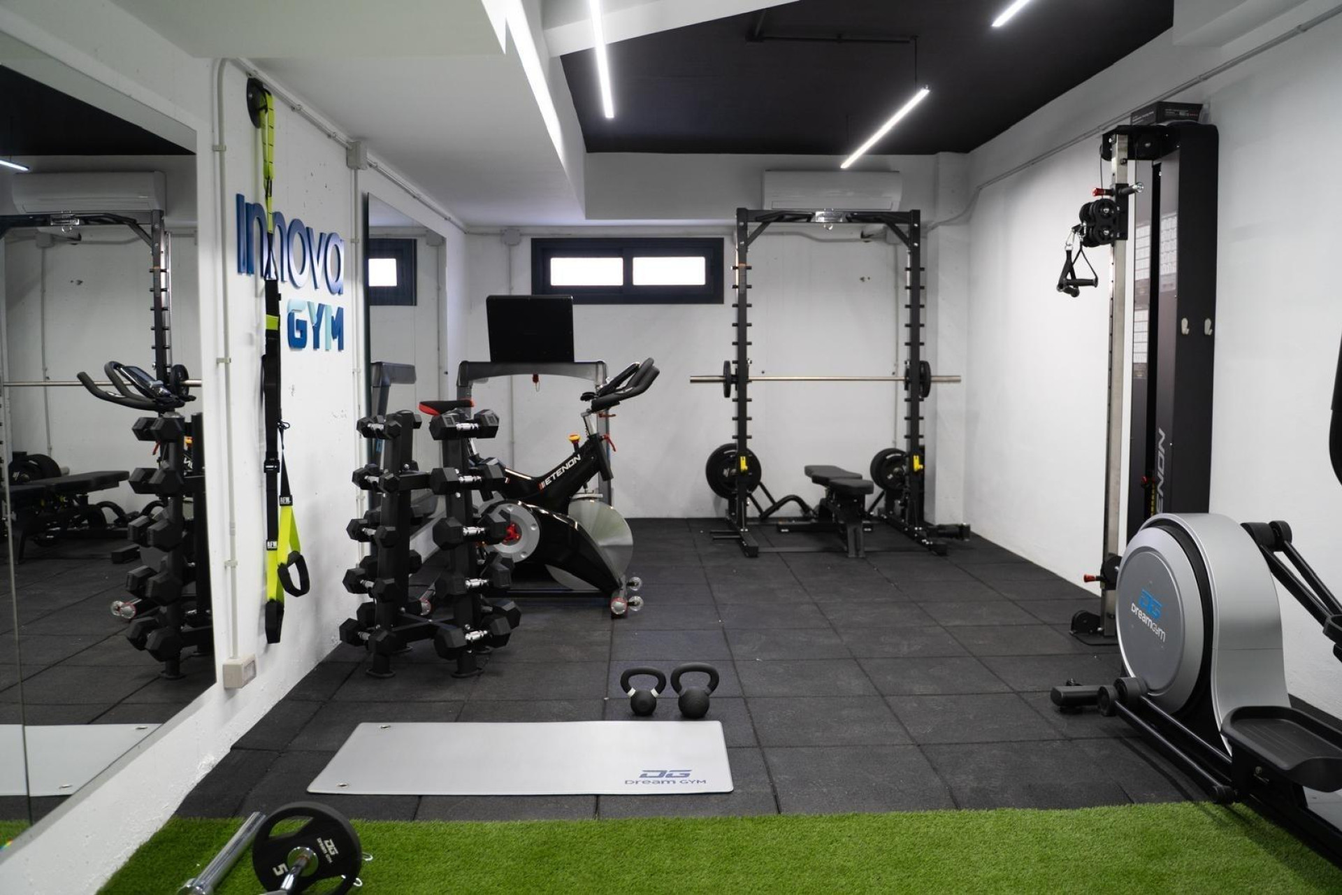 Новое здание - Бунгало -
Pilar de la Horadada - pueblo