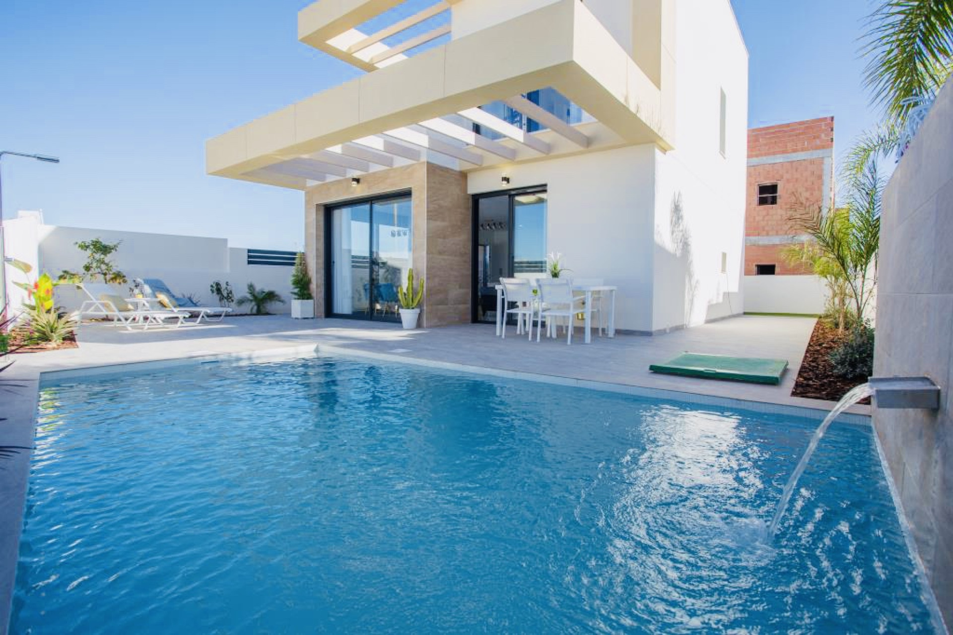 Новое здание - Chalet independiente -
Los Montesinos - 03187