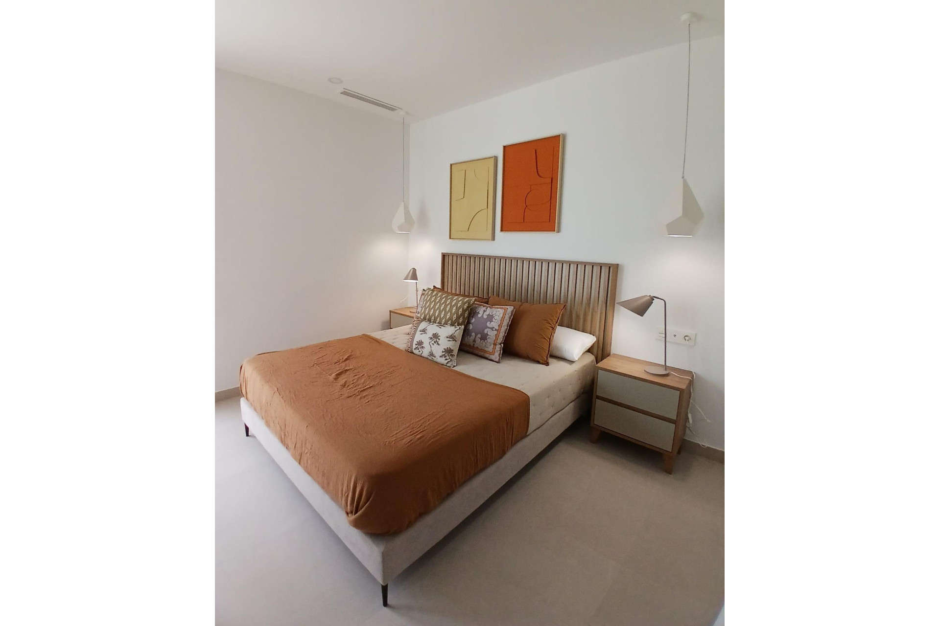 Новое здание - Quad House -
Bigastro - Loma Alta