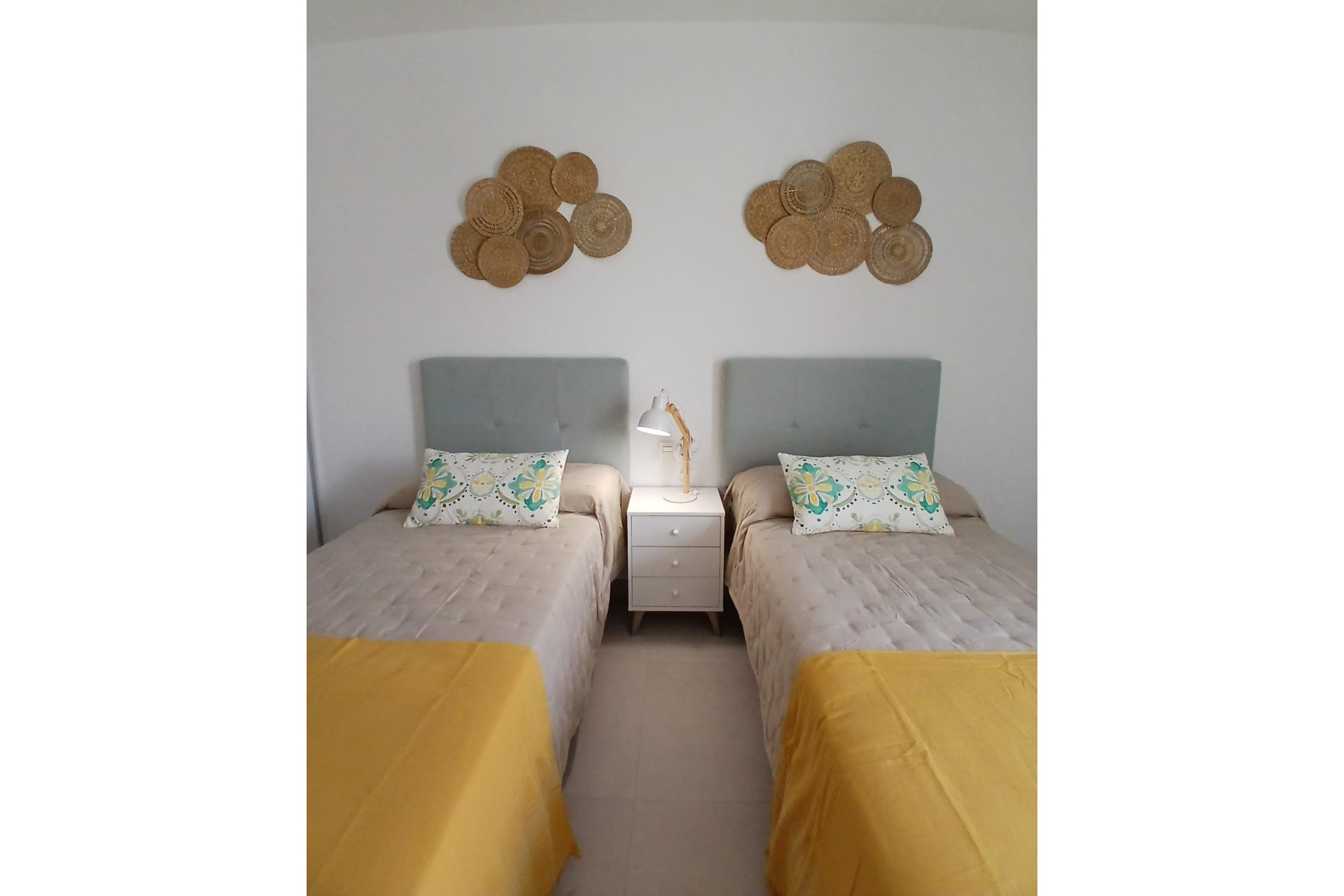 Новое здание - Quad House -
Bigastro - Loma Alta
