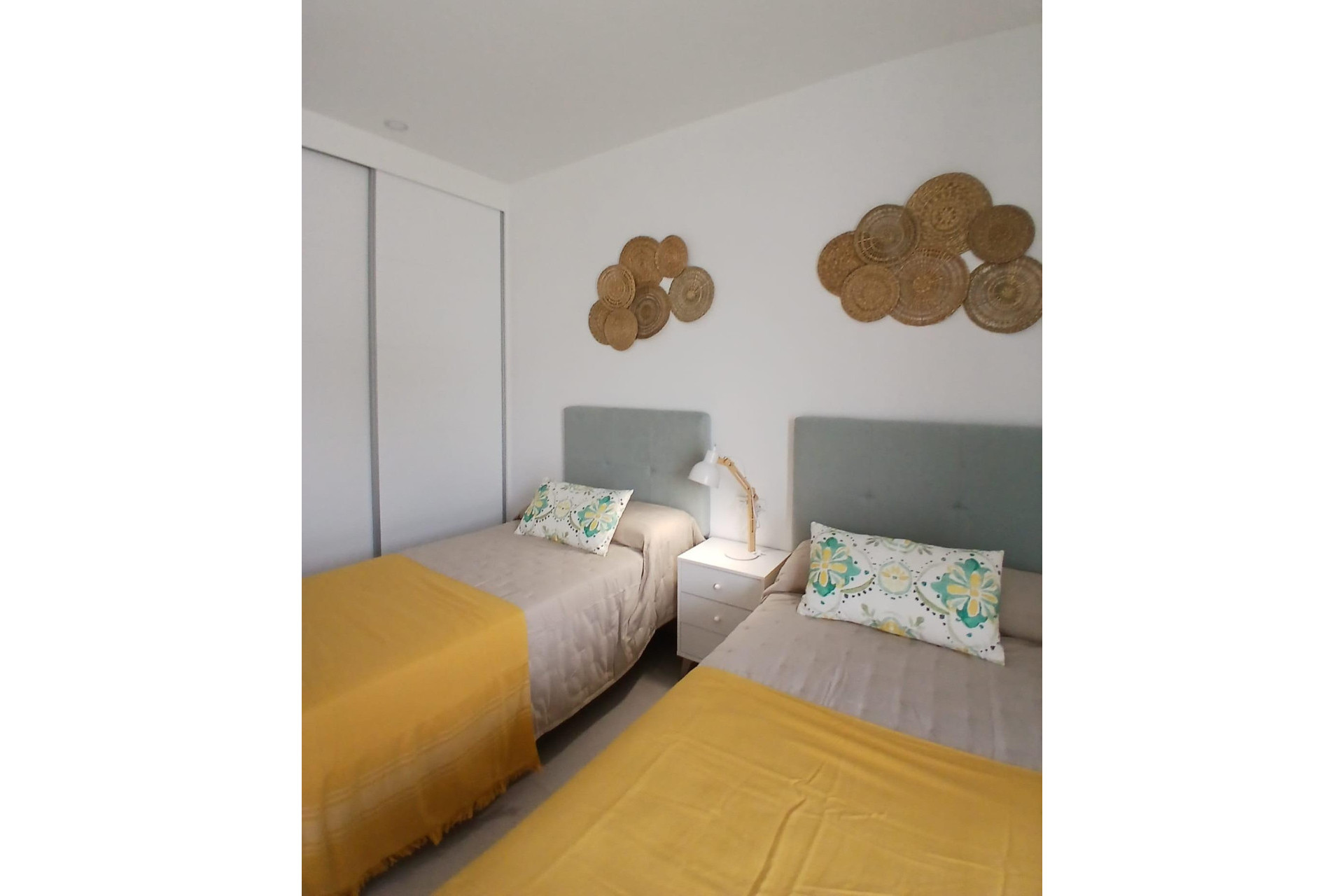 Новое здание - Quad House -
Bigastro - Loma Alta