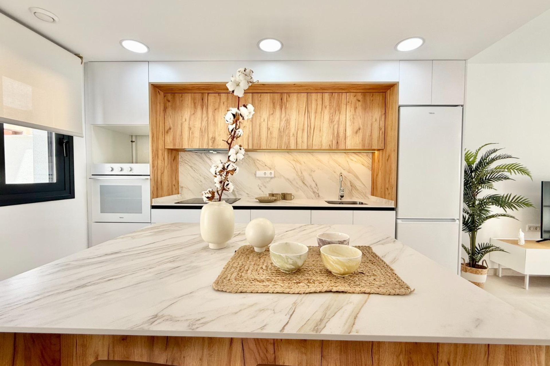 Новое здание - Town House -
Cox - San Fernando