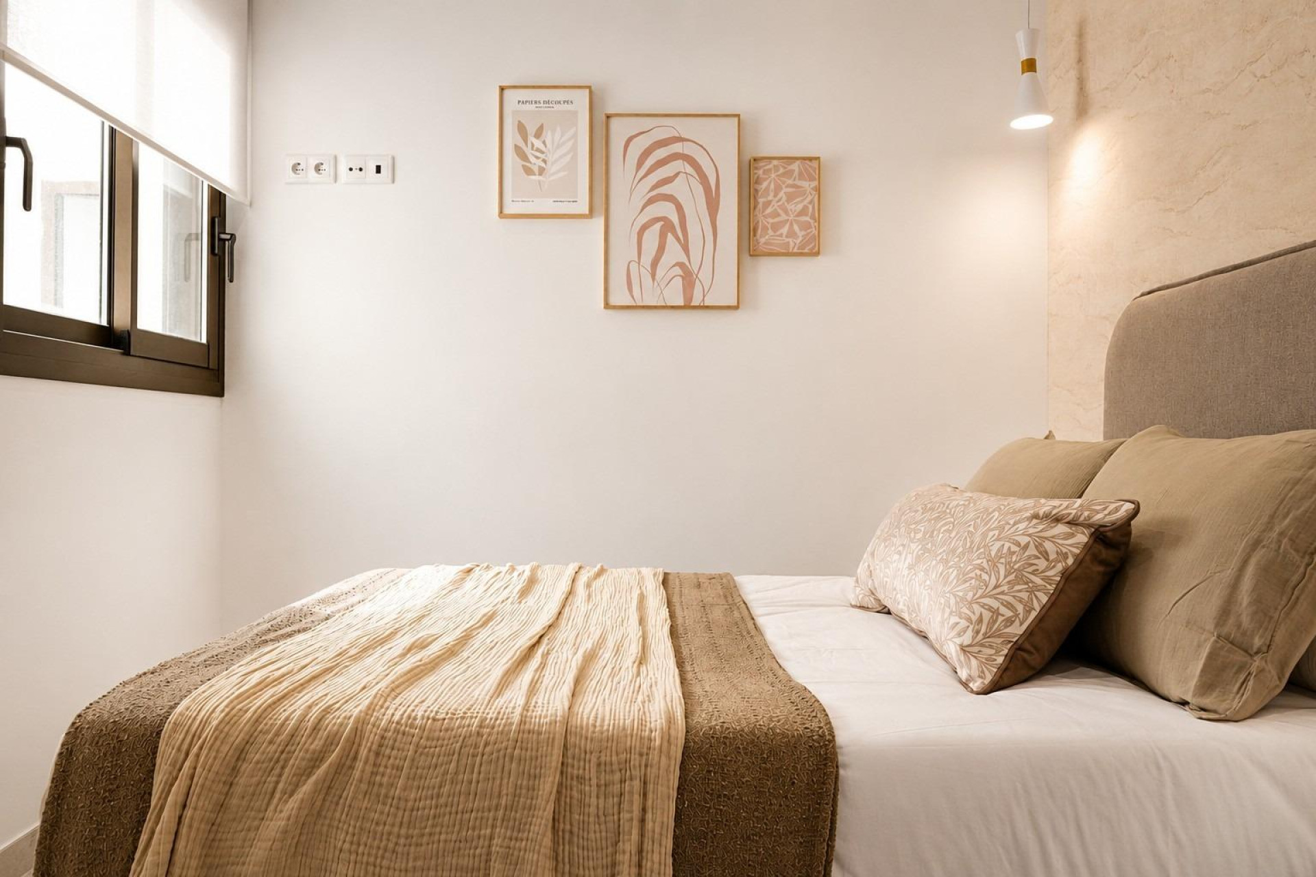 Новое здание - Town House -
Dolores - Sector 2