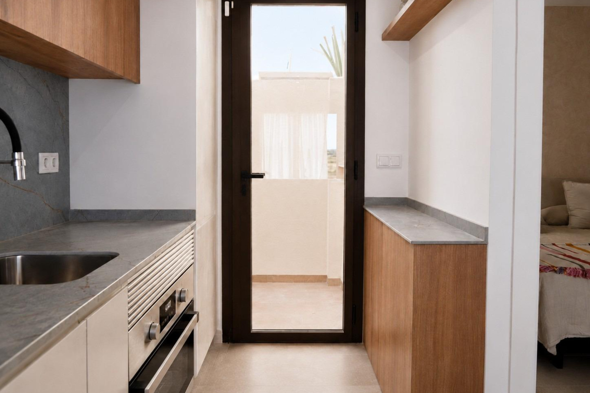 Новое здание - Town House -
Dolores - Sector 2