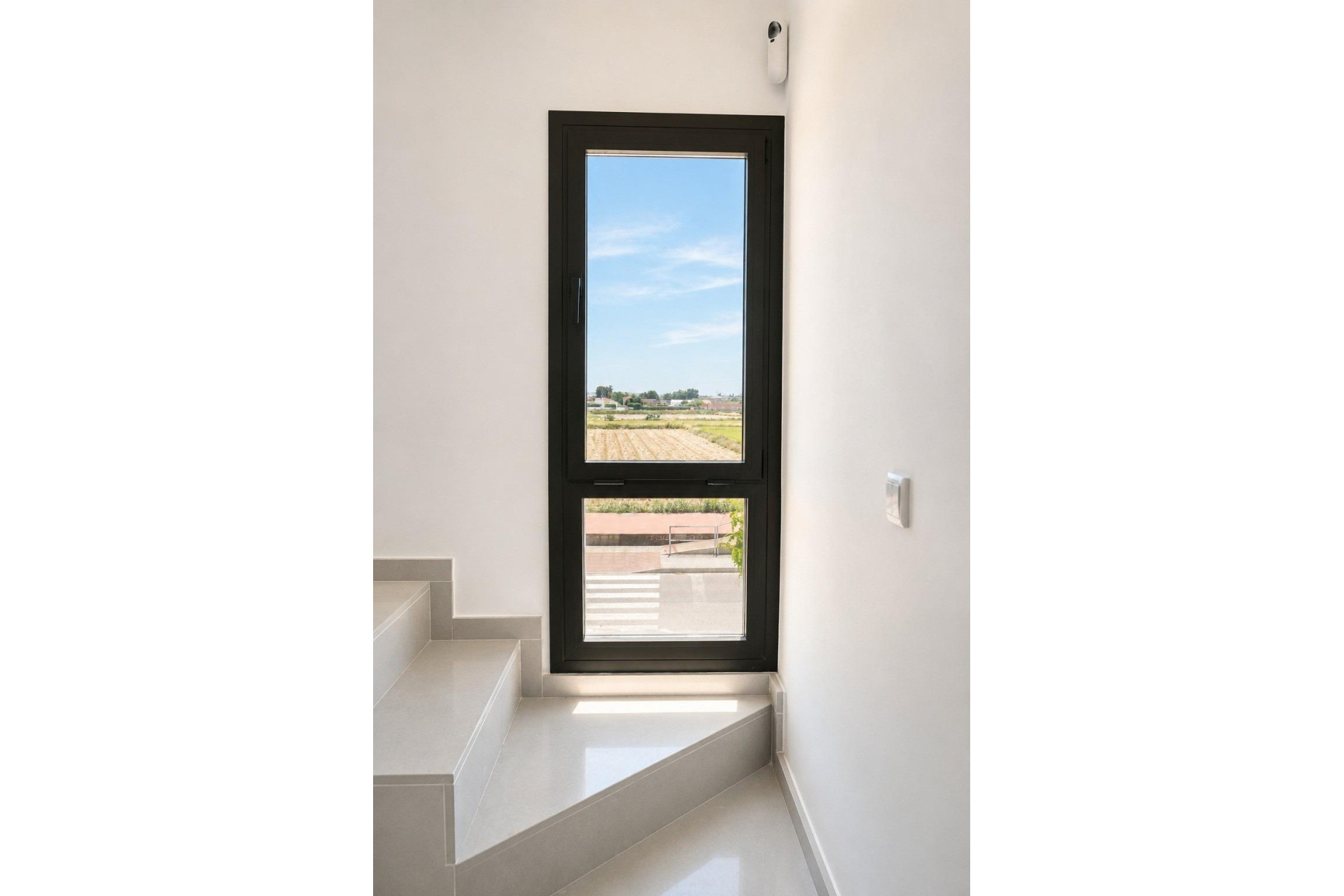 Новое здание - Town House -
Dolores - Sector 2