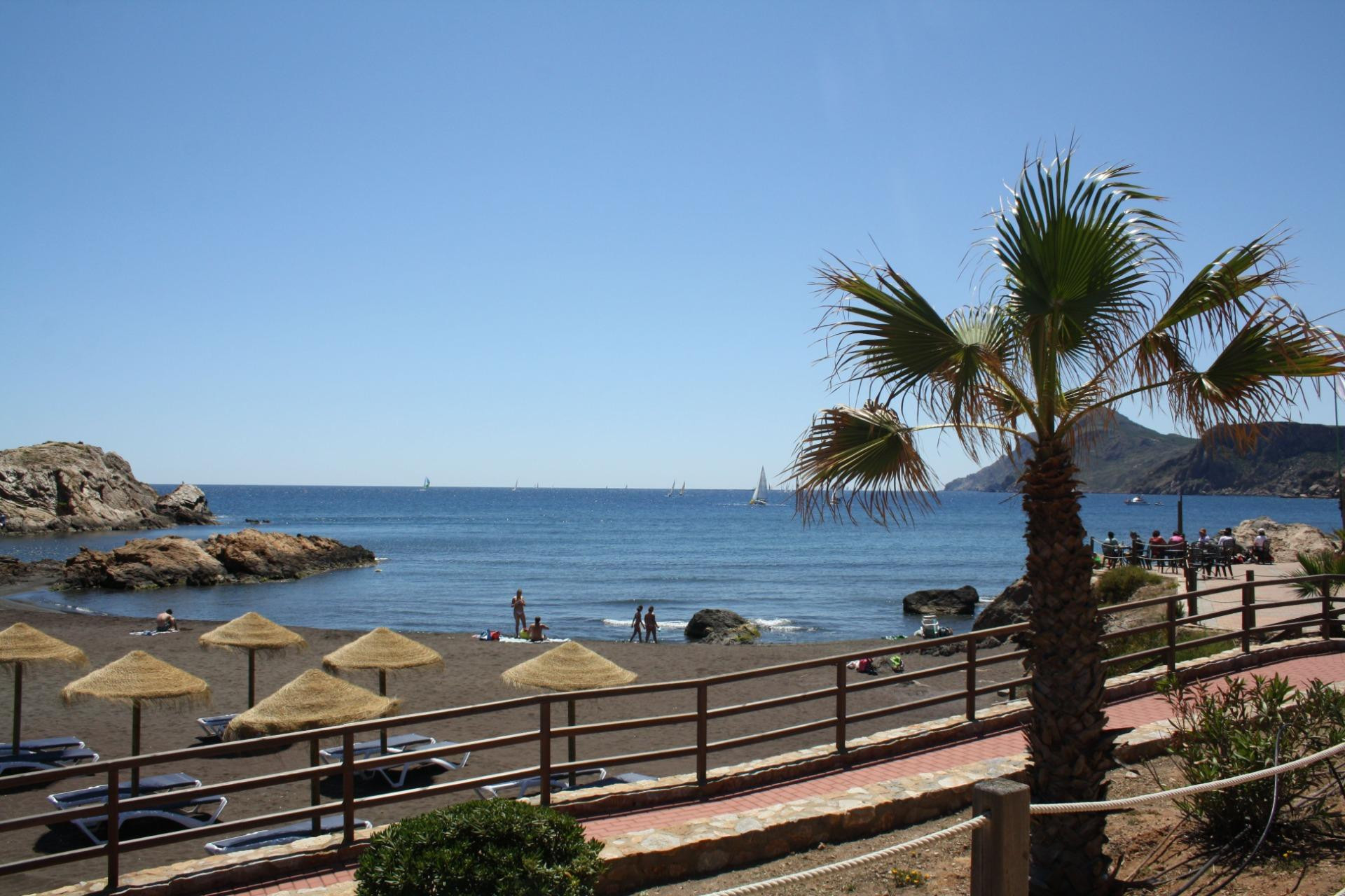 Новое здание - Town House -
La Union - centro