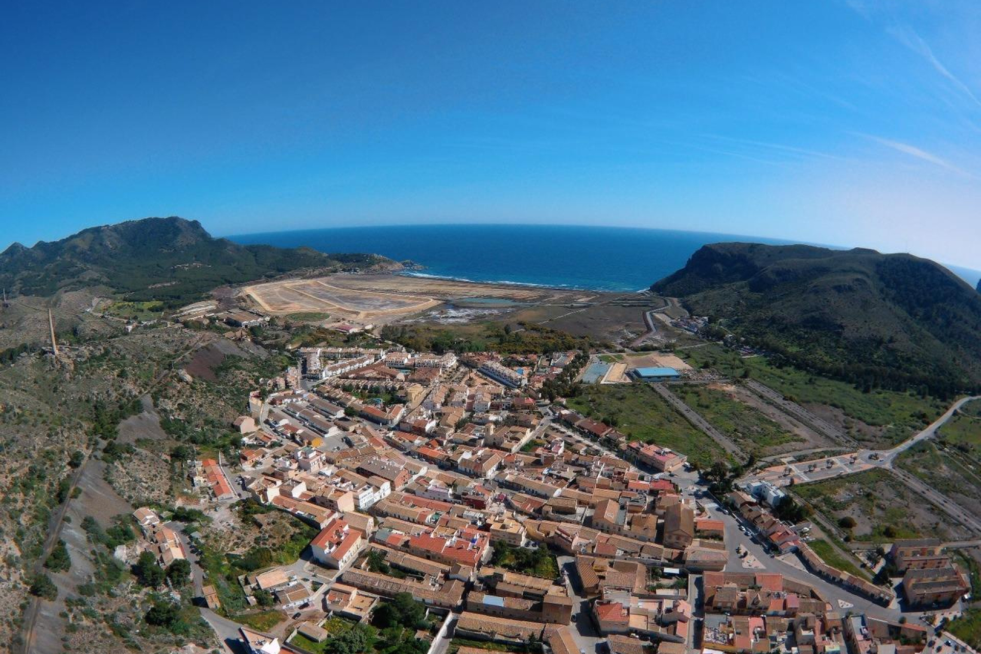 Новое здание - Town House -
La Union - centro