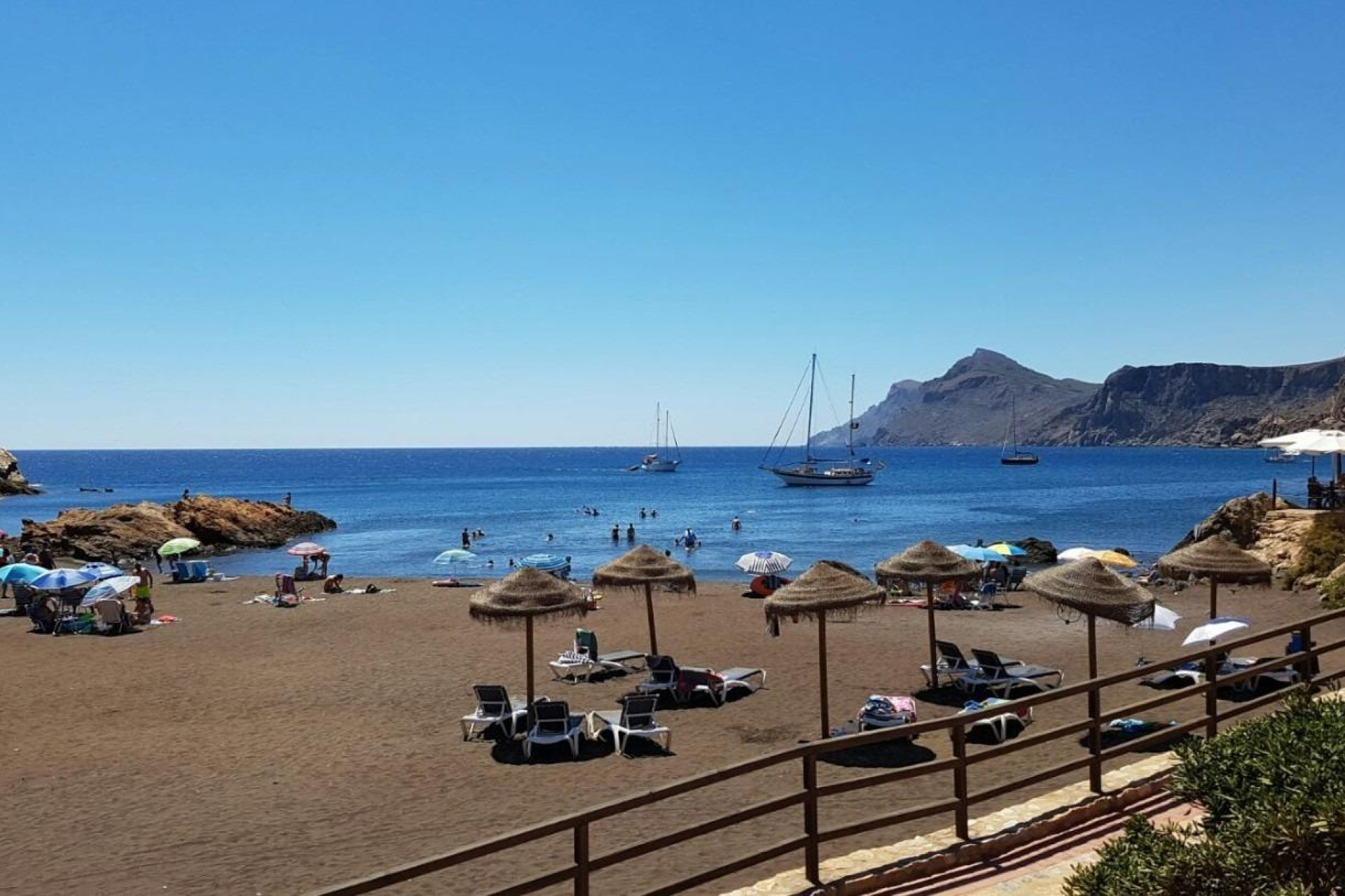 Новое здание - Town House -
La Union - centro