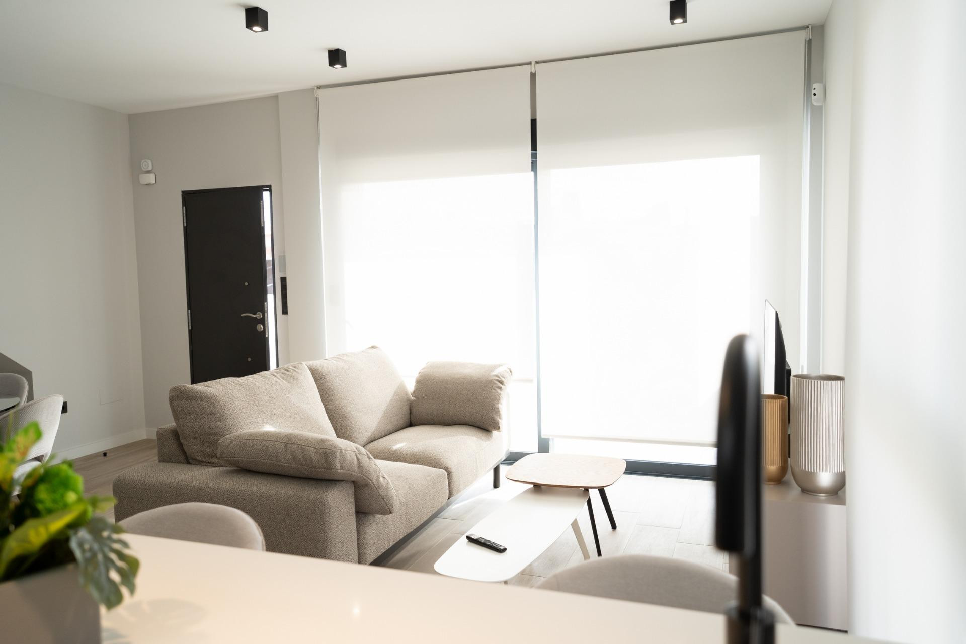 Новое здание - Town House -
Orihuela Costa - Entre golf