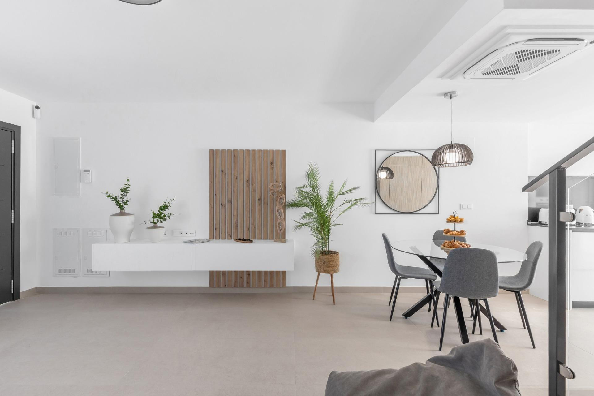 Новое здание - Town House -
Rafal - pueblo