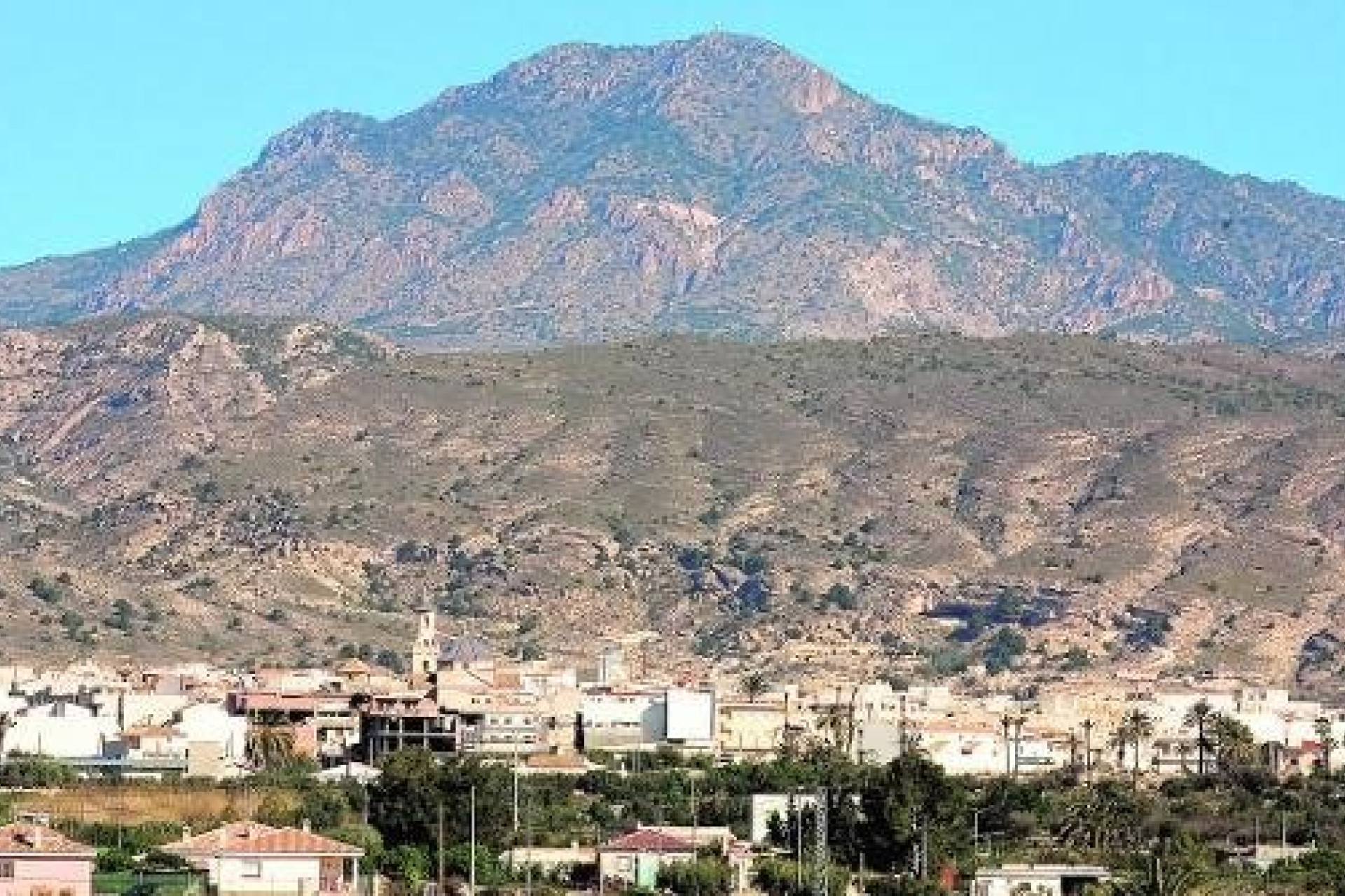 Новое здание - Villa -
Fortuna - Urb. Kalendas