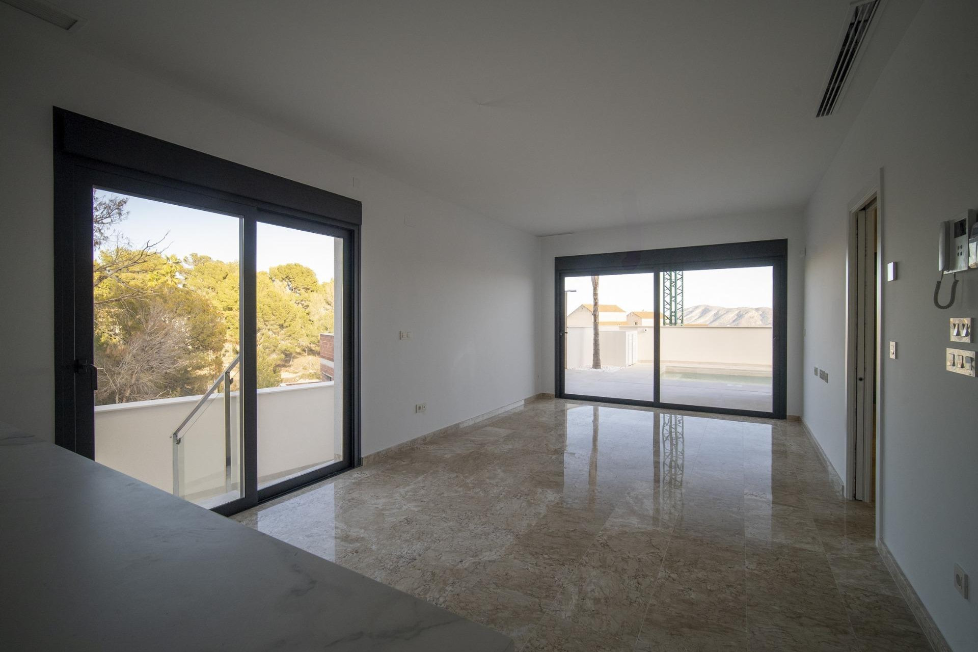 Новое здание - Villa -
La Nucía - Urb. Don Mar