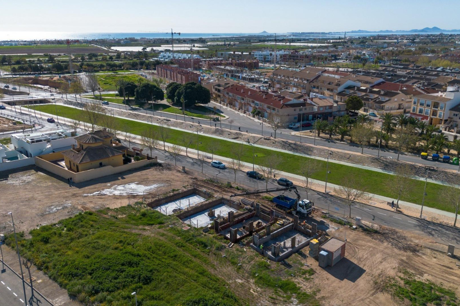 Новое здание - Villa -
Pilar de la Horadada - pueblo