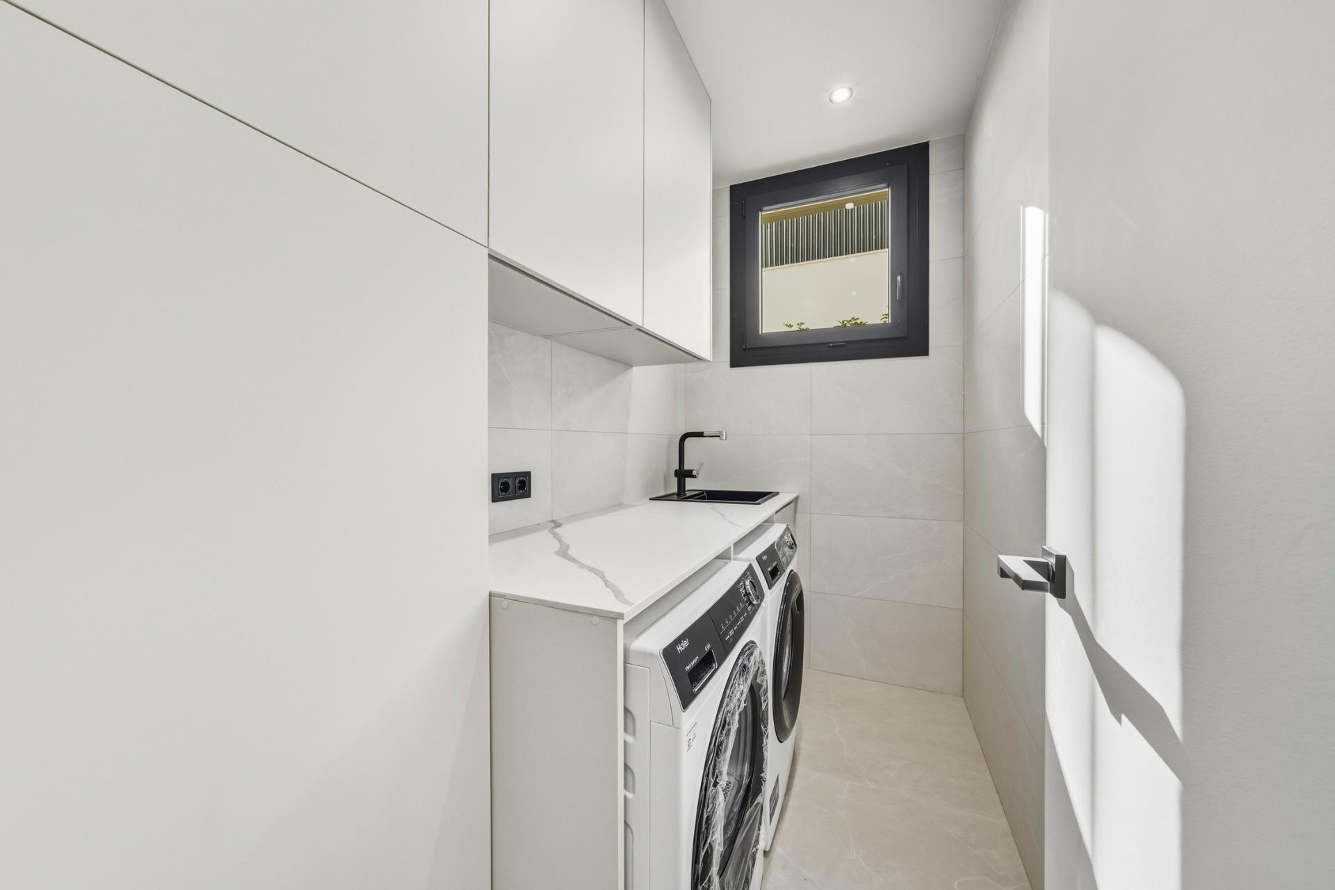 Новое здание - Villa -
Polop - La Alberca