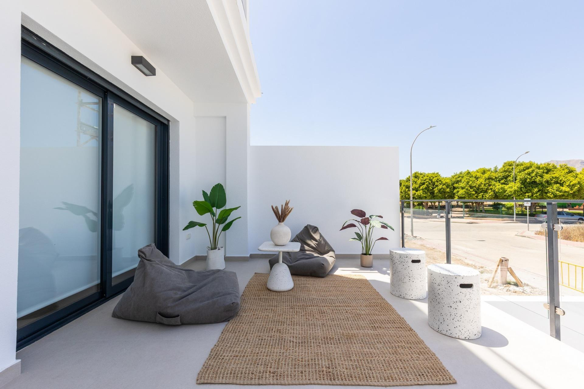 Новое здание - Villa -
Rafal - pueblo