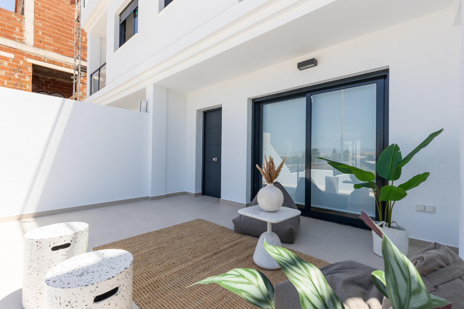 Новое здание - Villa -
Rafal - pueblo