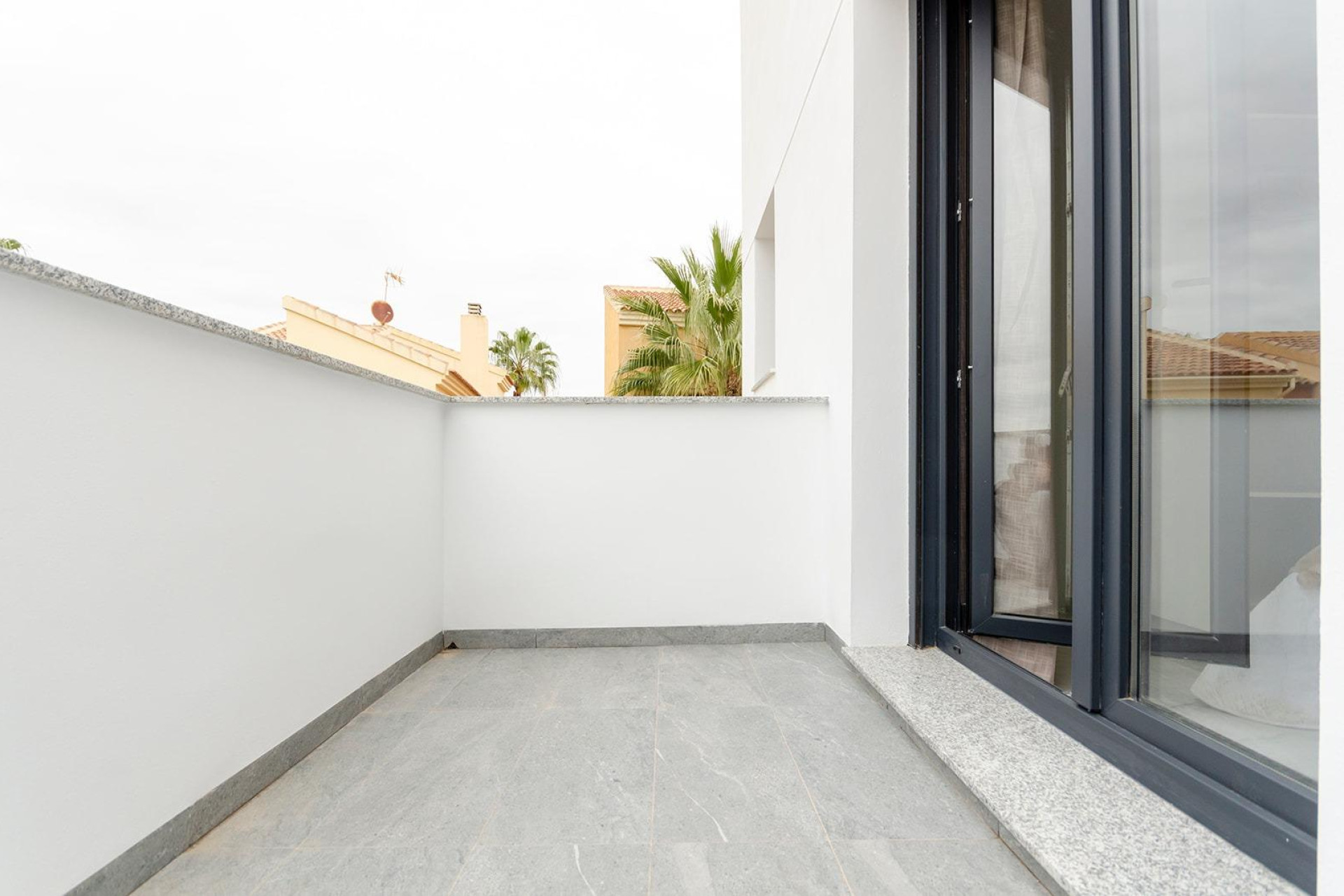 Новое здание - Villa -
Torrevieja - Torretas