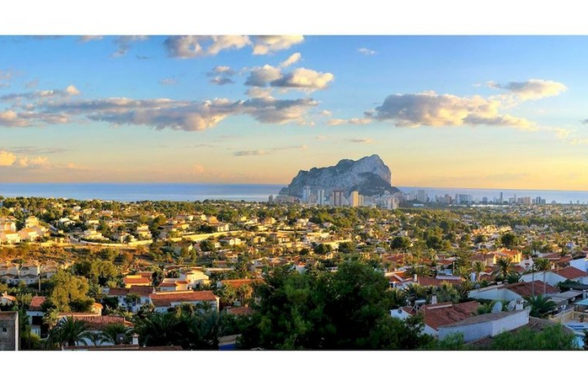 Новое здание - Villas -
Calpe