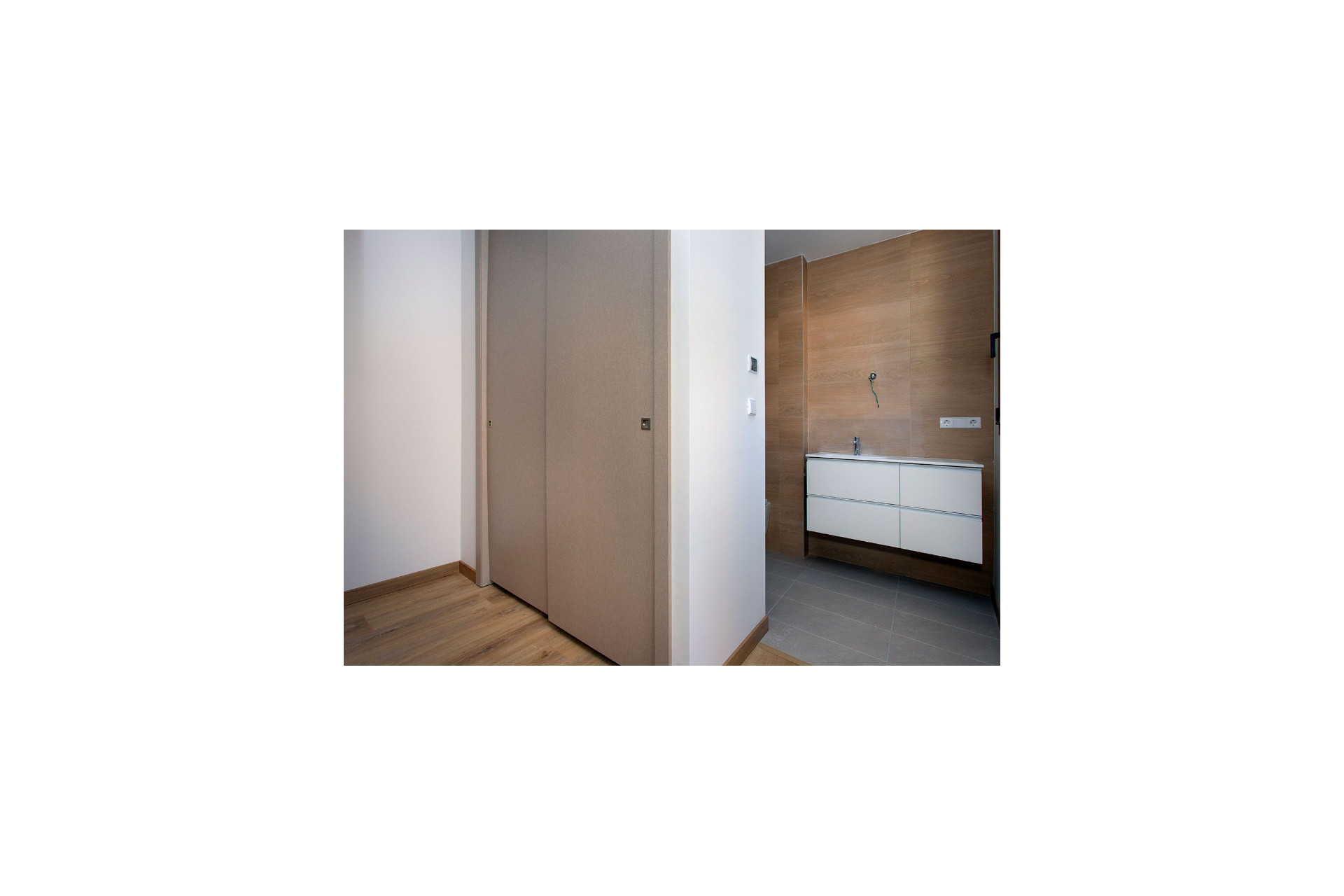 Obra nueva - Apartamentos -
Hondón de las Nieves - 03688