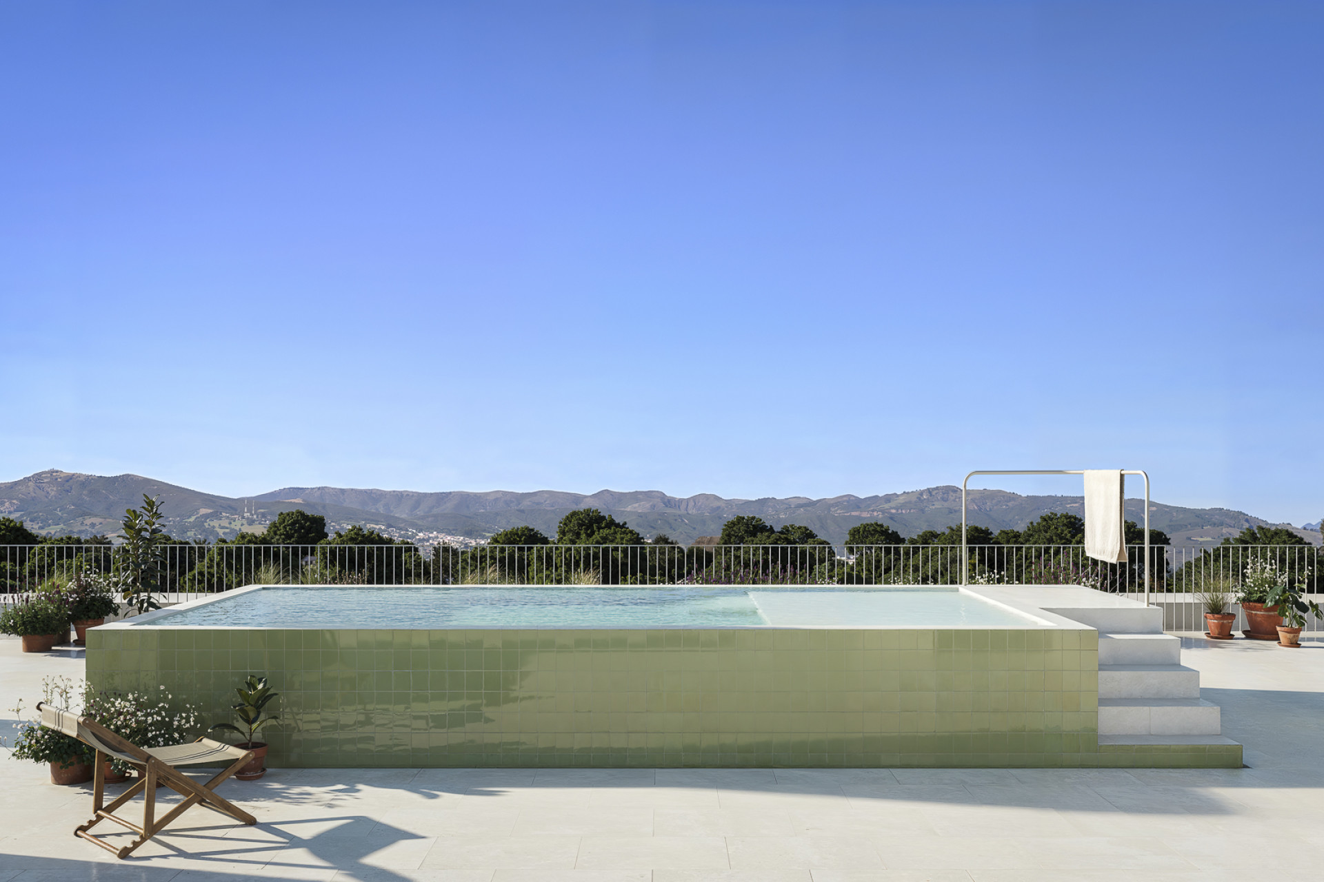 Obra nueva - Apartamentos -
Jacarilla - Avenida De la Paz, 83