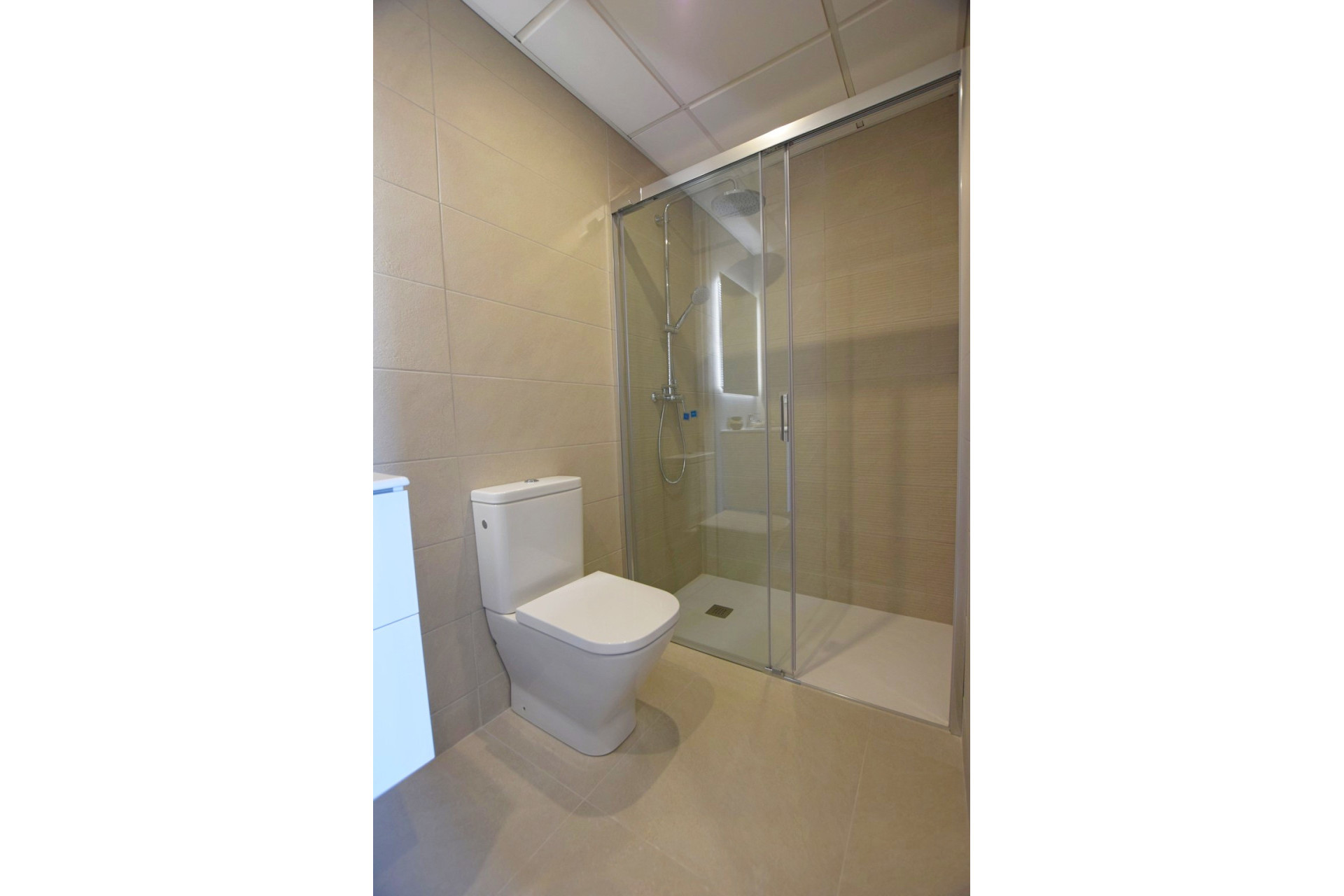 Obra nueva - Apartamentos -
Torrevieja - 03188