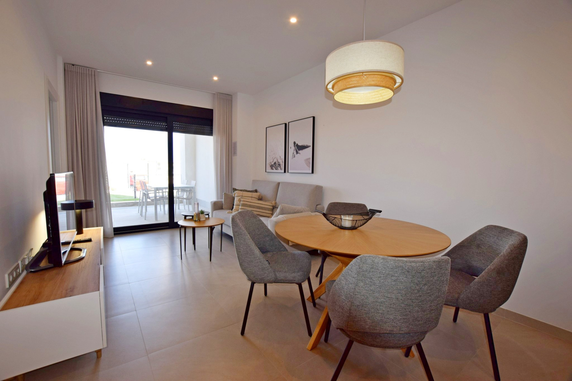 Obra nueva - Apartamentos -
Torrevieja - 03188