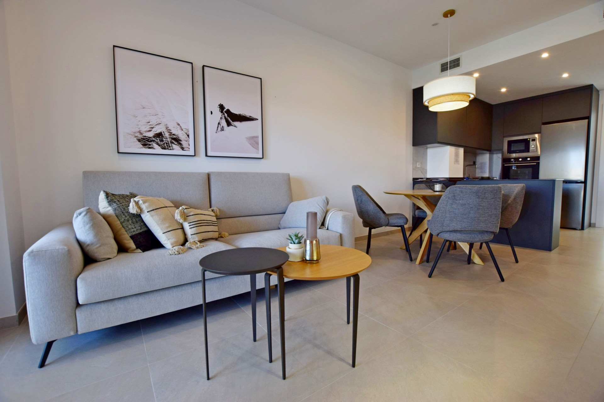 Obra nueva - Apartamentos -
Torrevieja - 03188