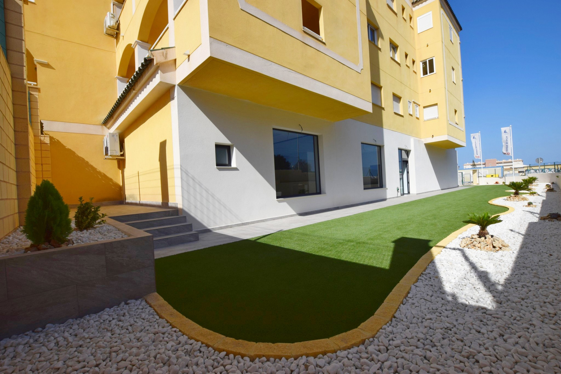 Obra nueva - Apartamentos -
Torrevieja - 03188