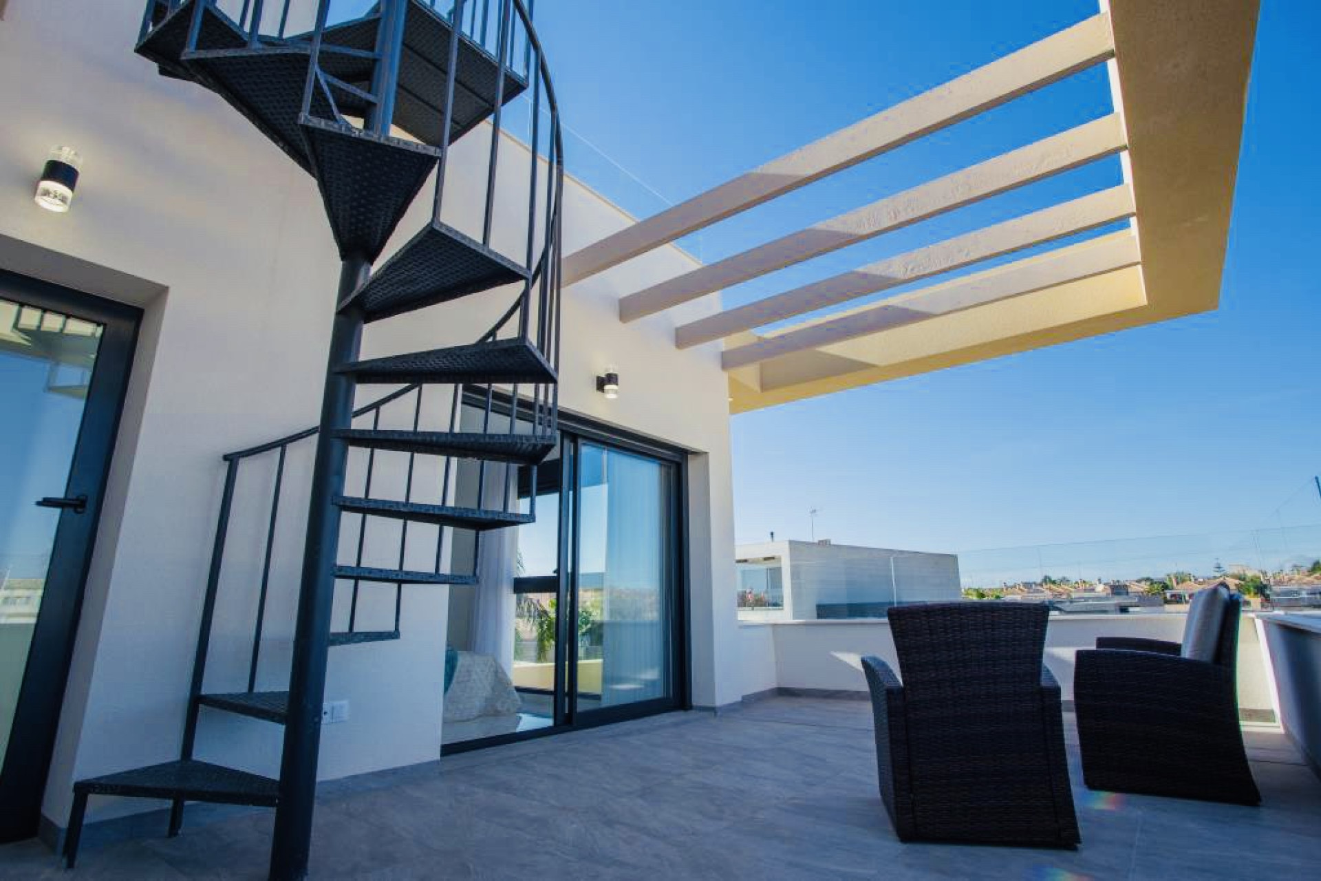 Obra nueva - Chalet independiente -
Los Montesinos - 03187