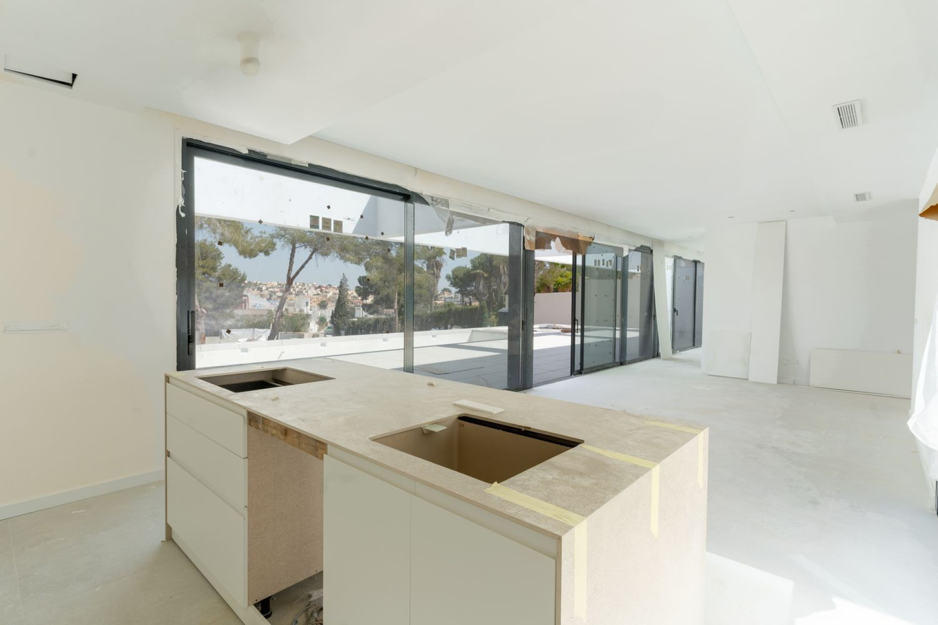 Obra nueva - Chalet independiente -
Orihuela - Calle Los pirineos, 23