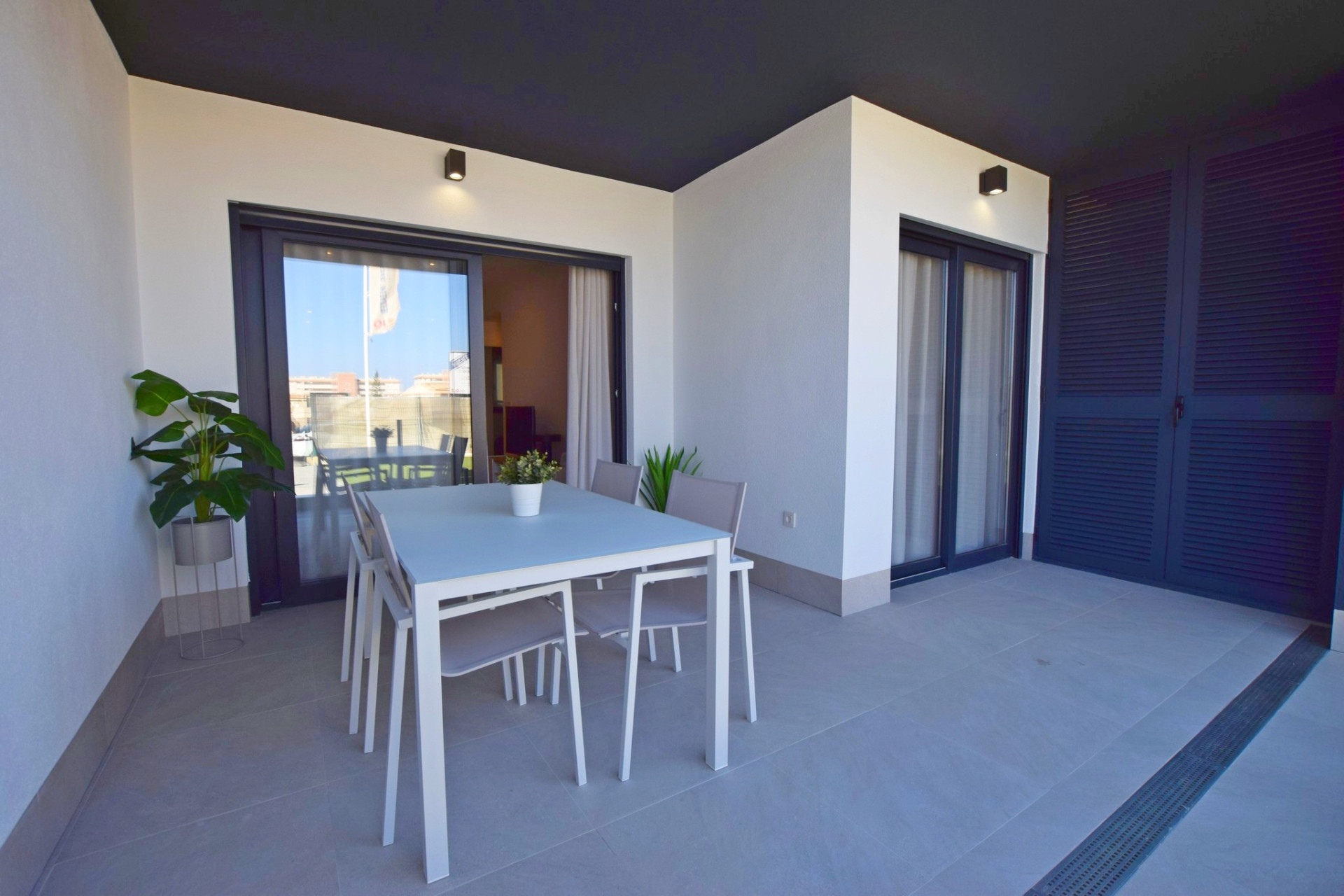 Obra nueva - Pisos -
Torrevieja - 03188