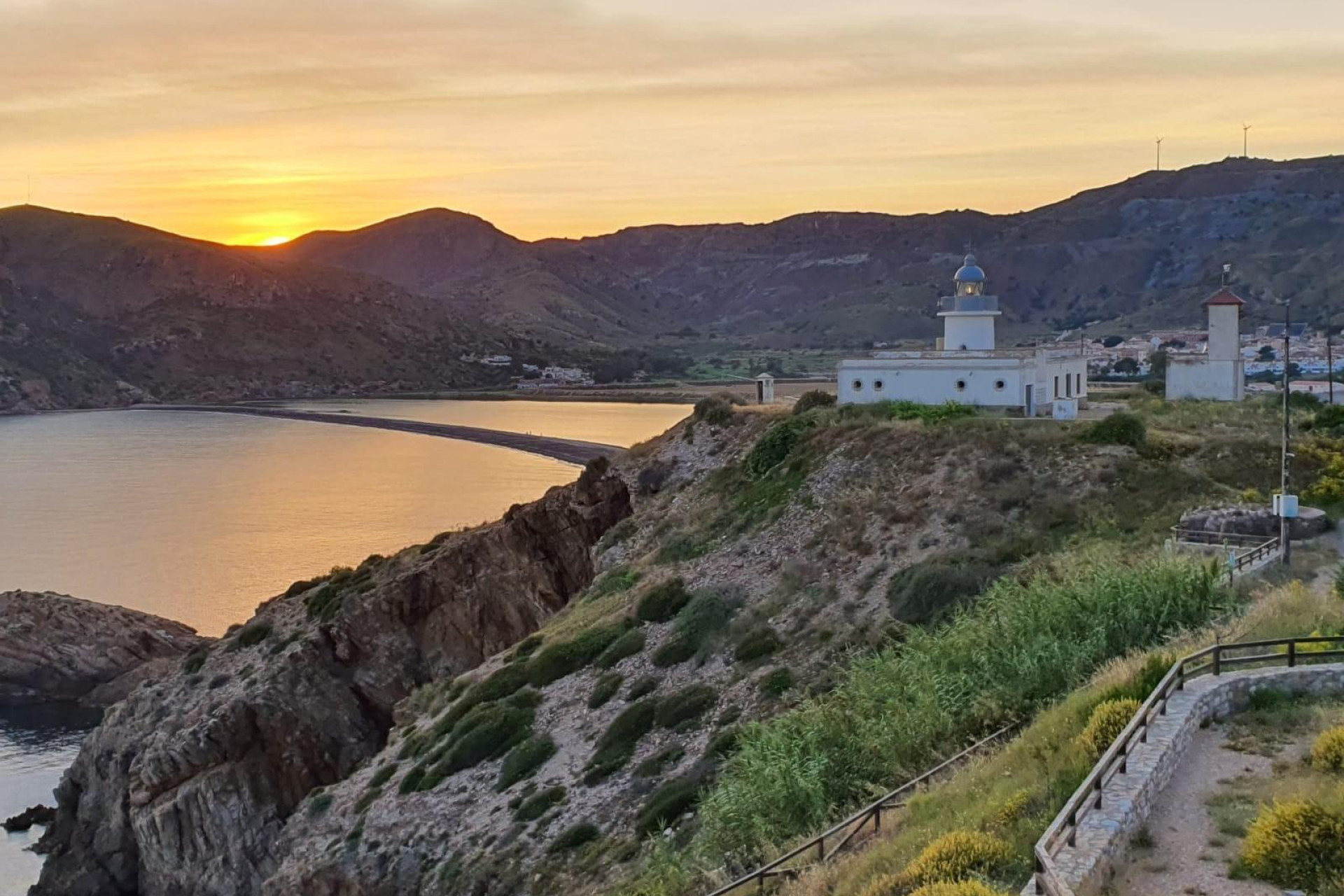 Obra nueva - Town House -
La Union - centro