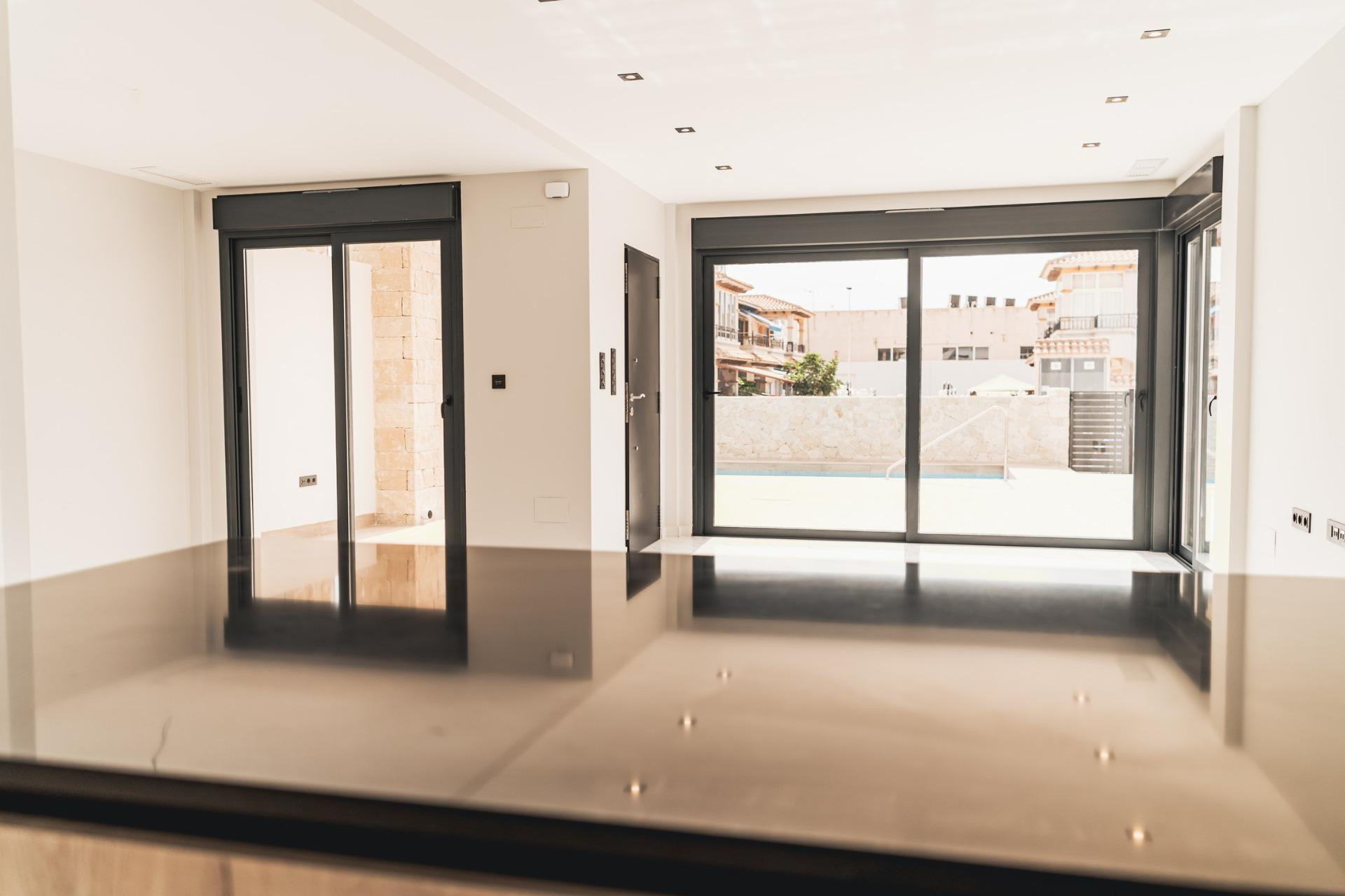 Obra nueva - Villa -
Orihuela Costa - Punta Prima