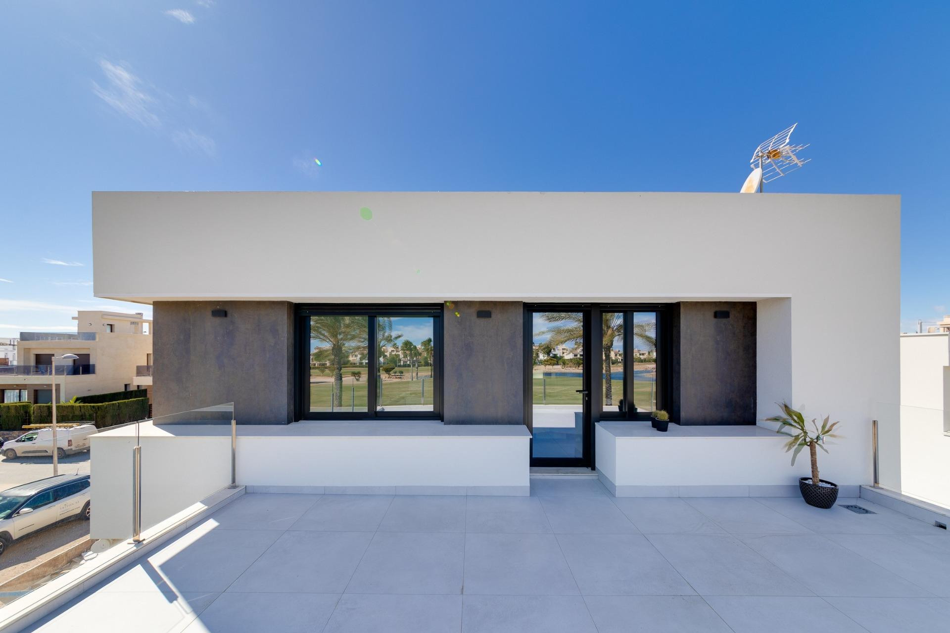 Obra nueva - Villa -
Pilar de la Horadada - Roda Golf