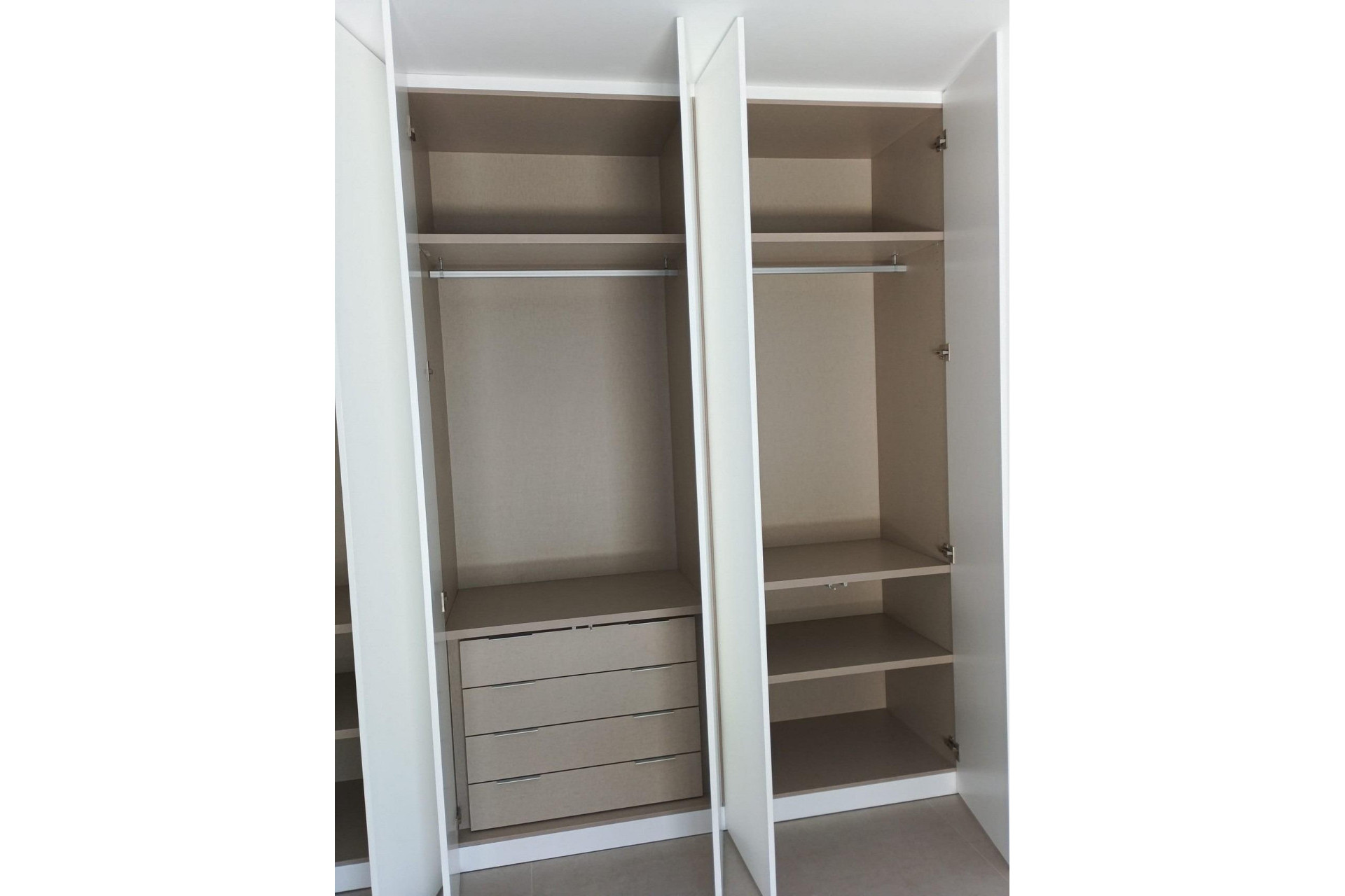 Obra nueva - Villa -
Pilar de la Horadada - Roda Golf