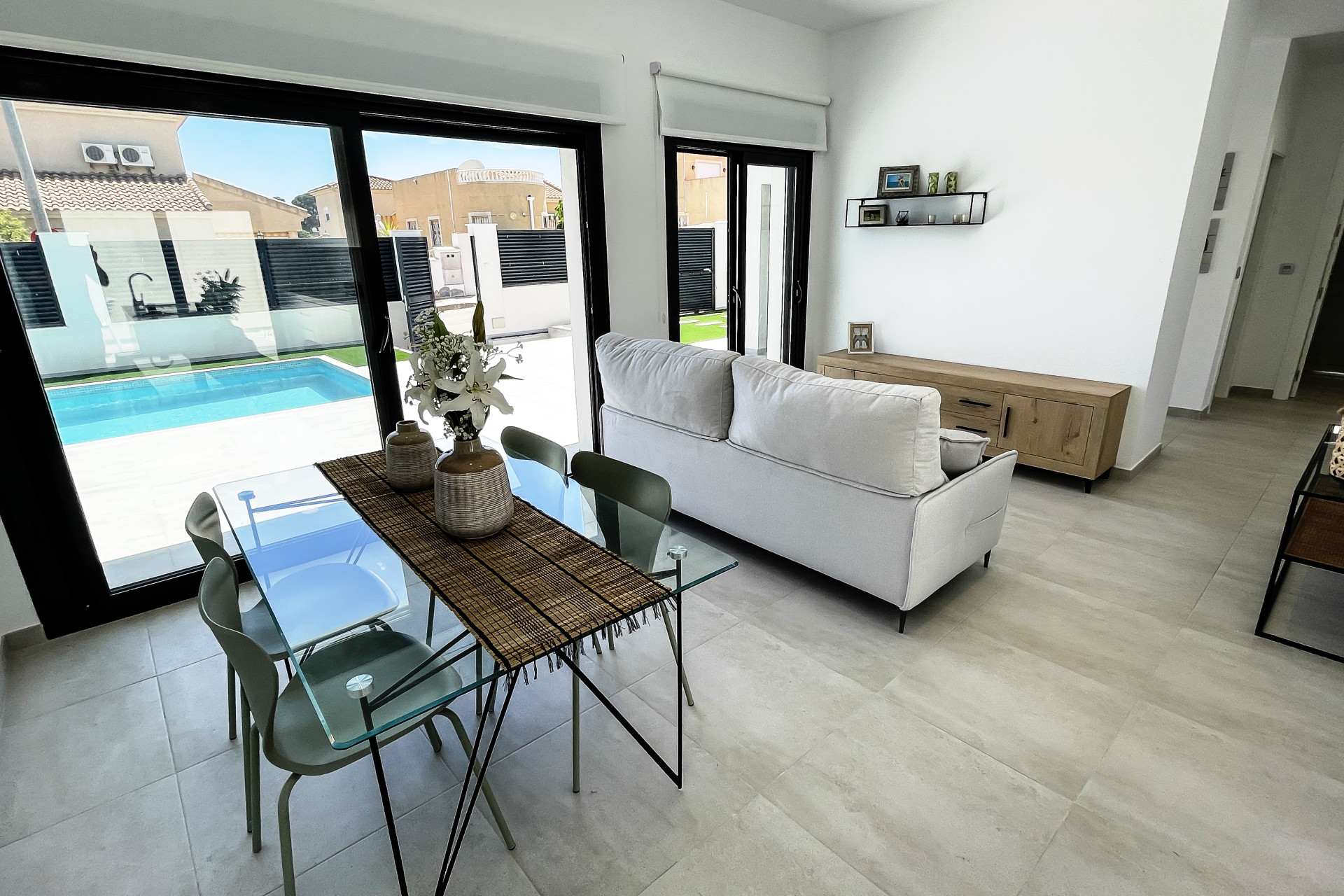 Obra nueva - Villas -
Pilar de la Horadada - 03191