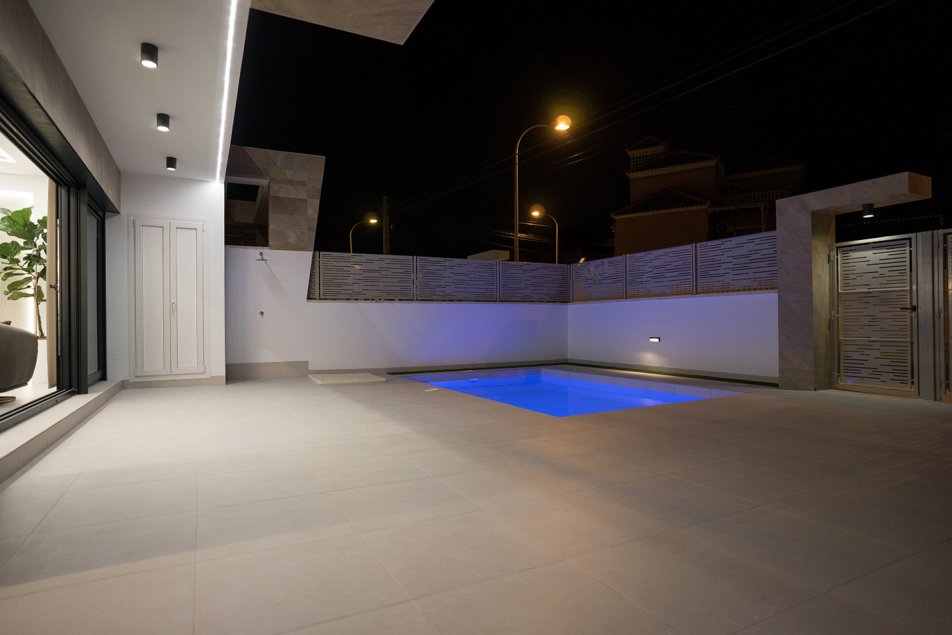 Obra nueva - Villas -
San Miguel de Salinas - 03189