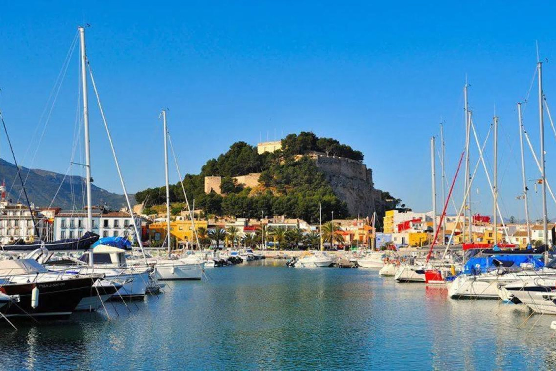 Reventa - Adosados -
Denia - Calle Riu Vernissa, 31