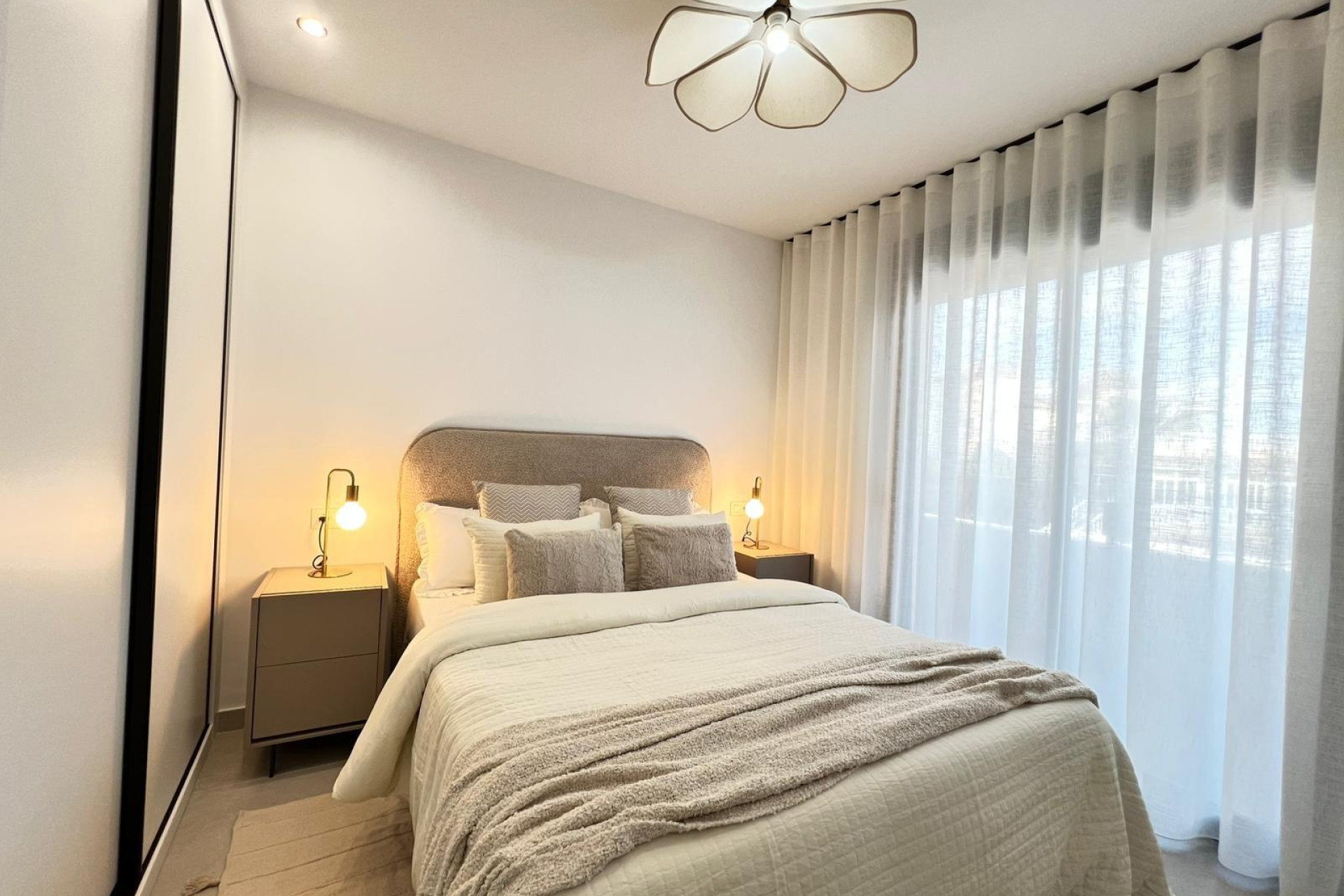 Short Term Rental - Villa -
Benferri - Benfis Park