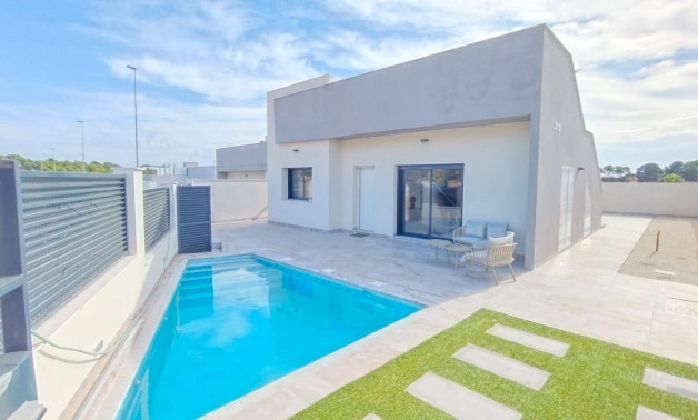 Villa - Short Term Rental - Pilar de la Horadada -
                Pinar de Campoverde