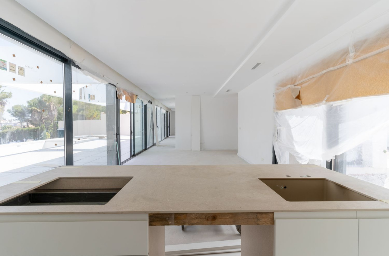 Obra nueva - Chalet independiente -
Orihuela - Calle Los pirineos, 23