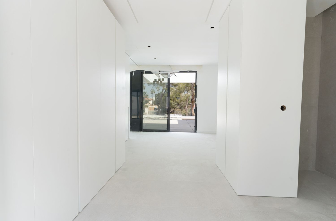 Obra nueva - Chalet independiente -
Orihuela - Calle Los pirineos, 23