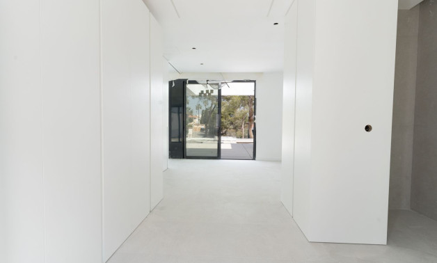 Obra nueva - Chalet independiente -
Orihuela - Calle Los pirineos, 23