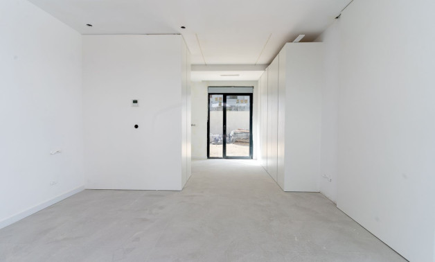 Obra nueva - Chalet independiente -
Orihuela - Calle Los pirineos, 23
