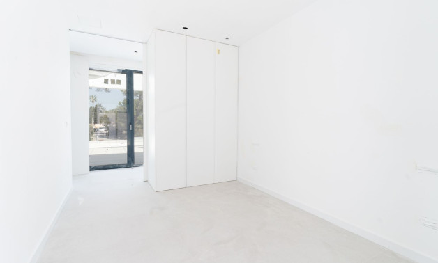 Obra nueva - Chalet independiente -
Orihuela - Calle Los pirineos, 23