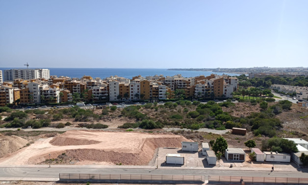 Obra nueva - Pisos -
Torrevieja - 03189