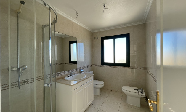Перепродажа - Bajos -
Orihuela